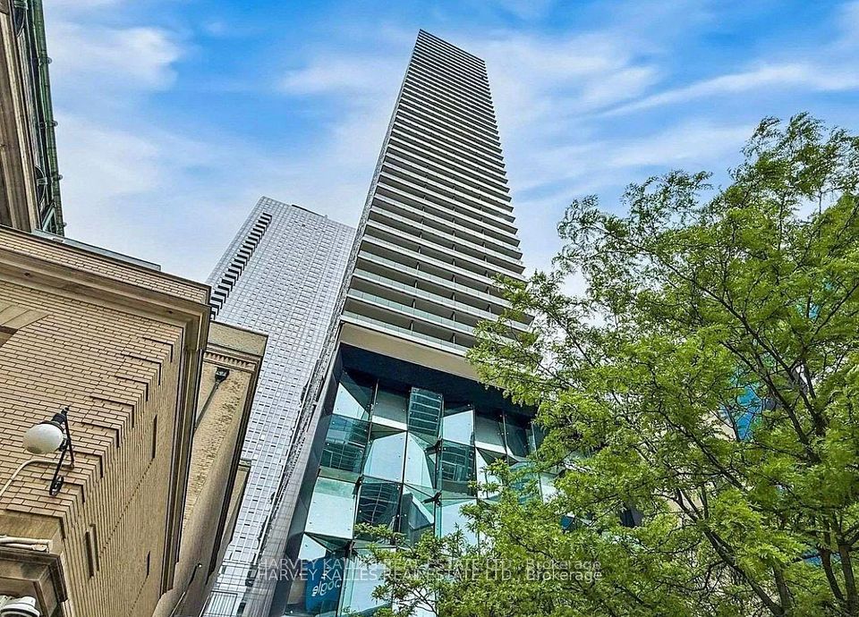 224 King Street W 1507, Toronto, On M5h 0a6