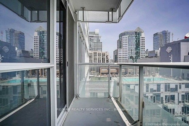 300 Front Street W 1608, Toronto, On M5v 0e9