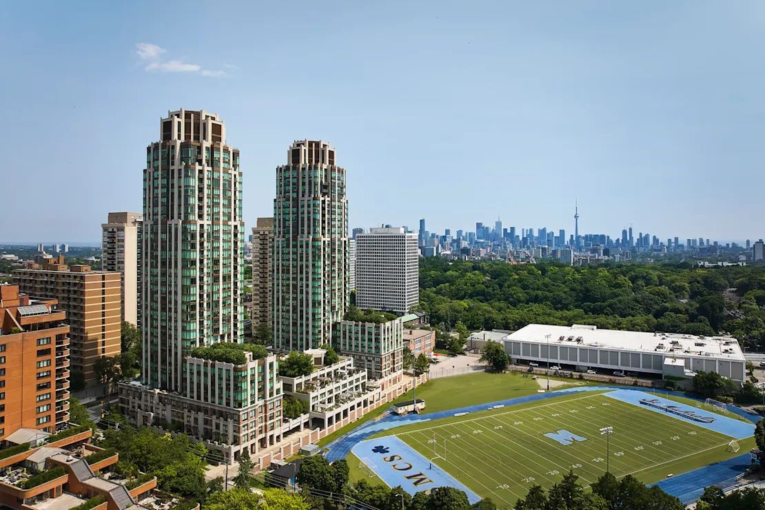 310 Tweedsmuir Avenue 204, Toronto, On M5p 2y2