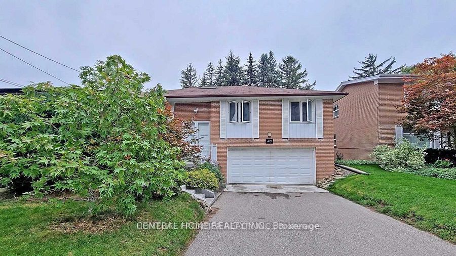 40 Sumner Heights Drive Lower Unit, Toronto, On M2k 1y3