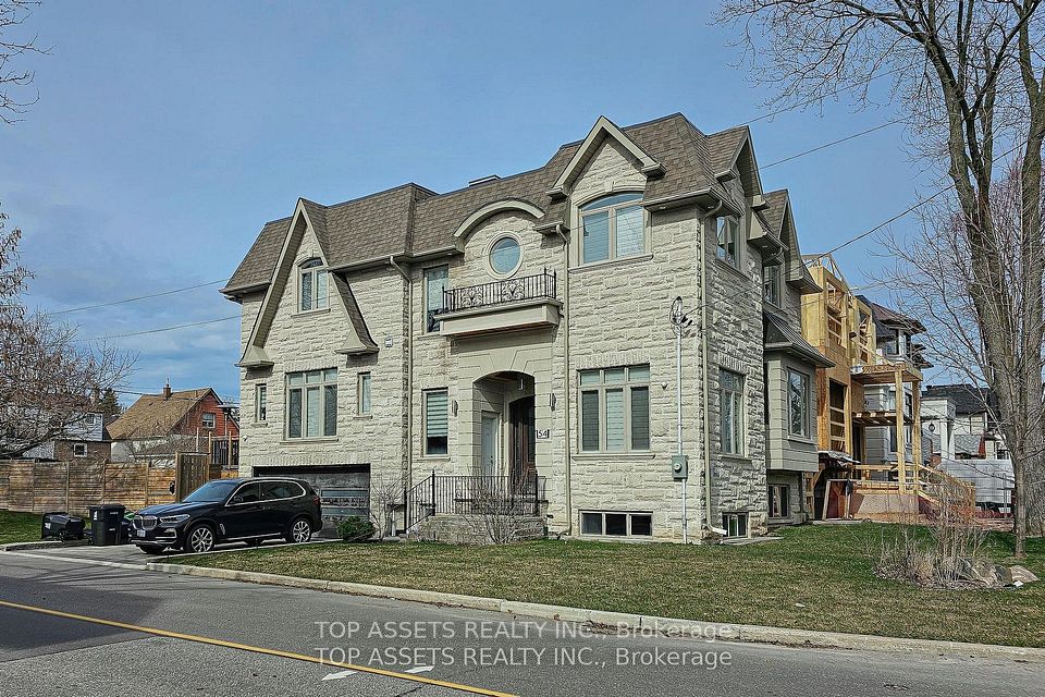 54 Madawaska Avenue Bsmt, Toronto, On M2m 2r3