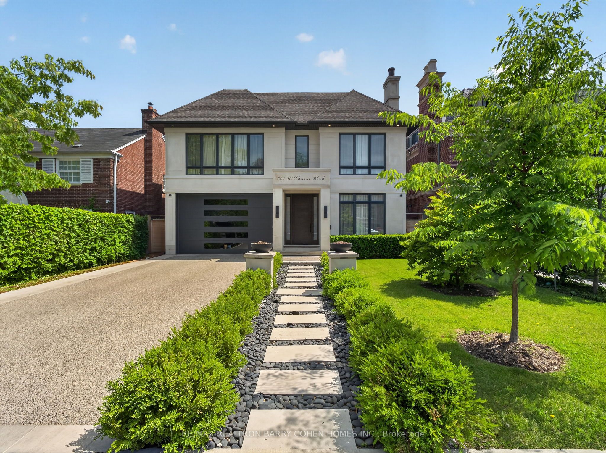 201 Hillhurst Boulevard, Toronto, On M5n 1p3