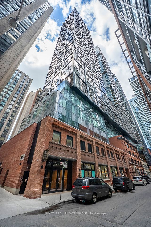 15 Mercer Street 1206, Toronto, On M5v 0t8