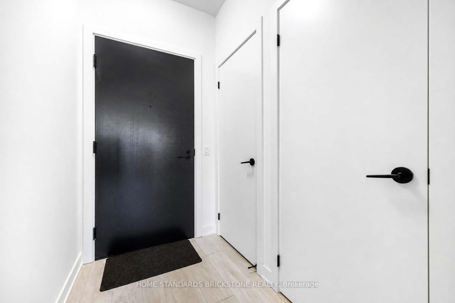 117 Broadway Avenue 1705, Toronto, On M4p 1v3