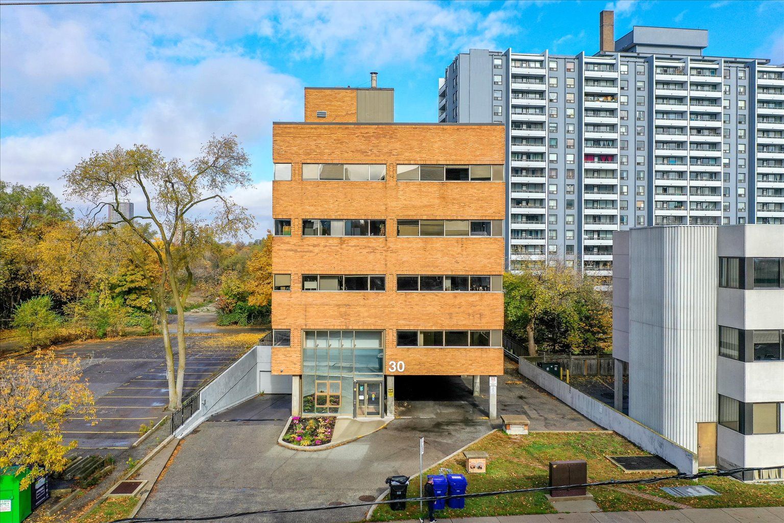 30 Drewry Avenue 101, Toronto, On M2m 4c4