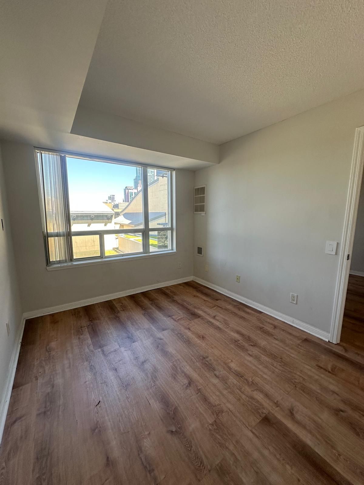 153 Beecroft Road 706, Toronto, On M2n 7c5