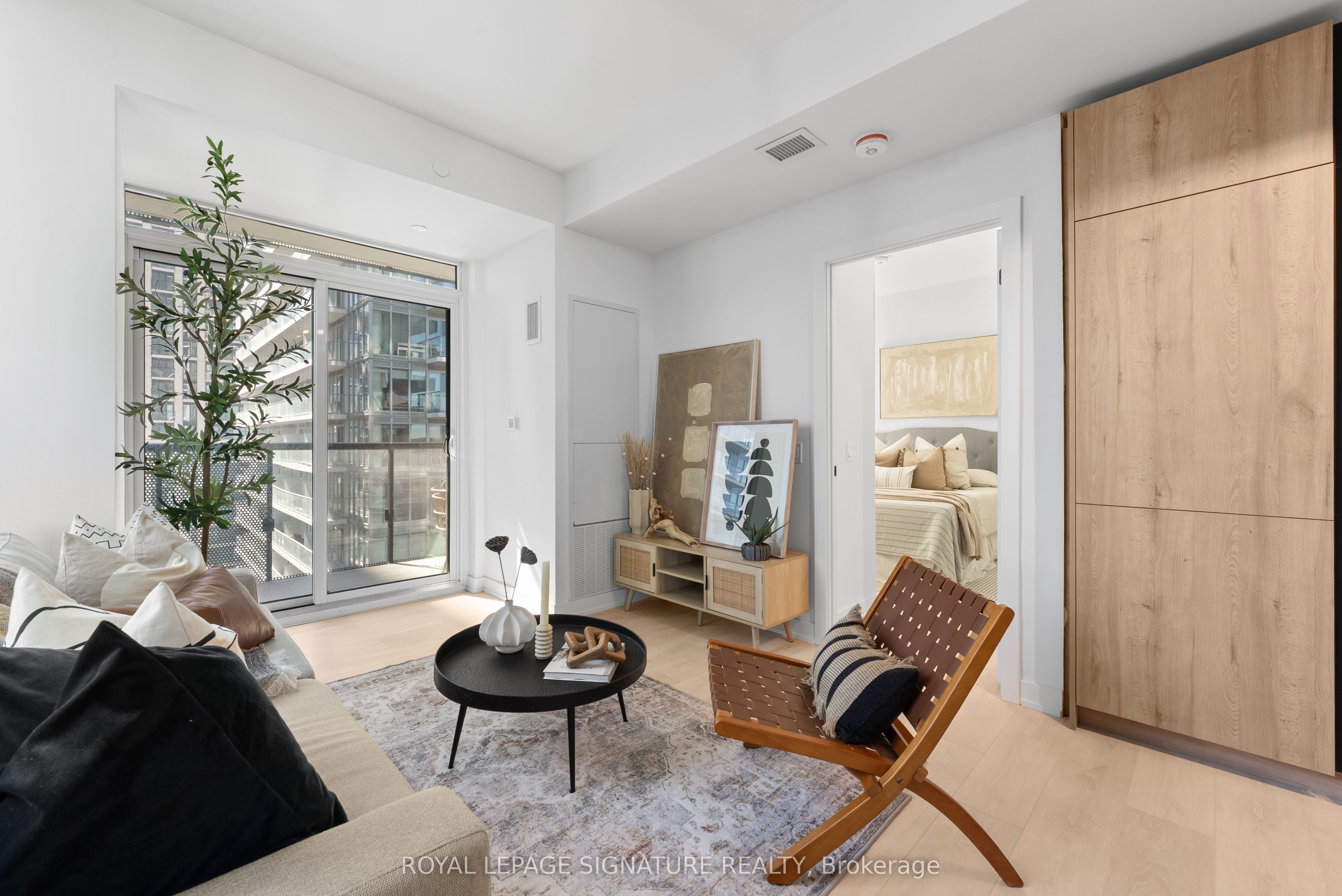 117 Broadway Avenue 3102, Toronto, On M4p 1v3