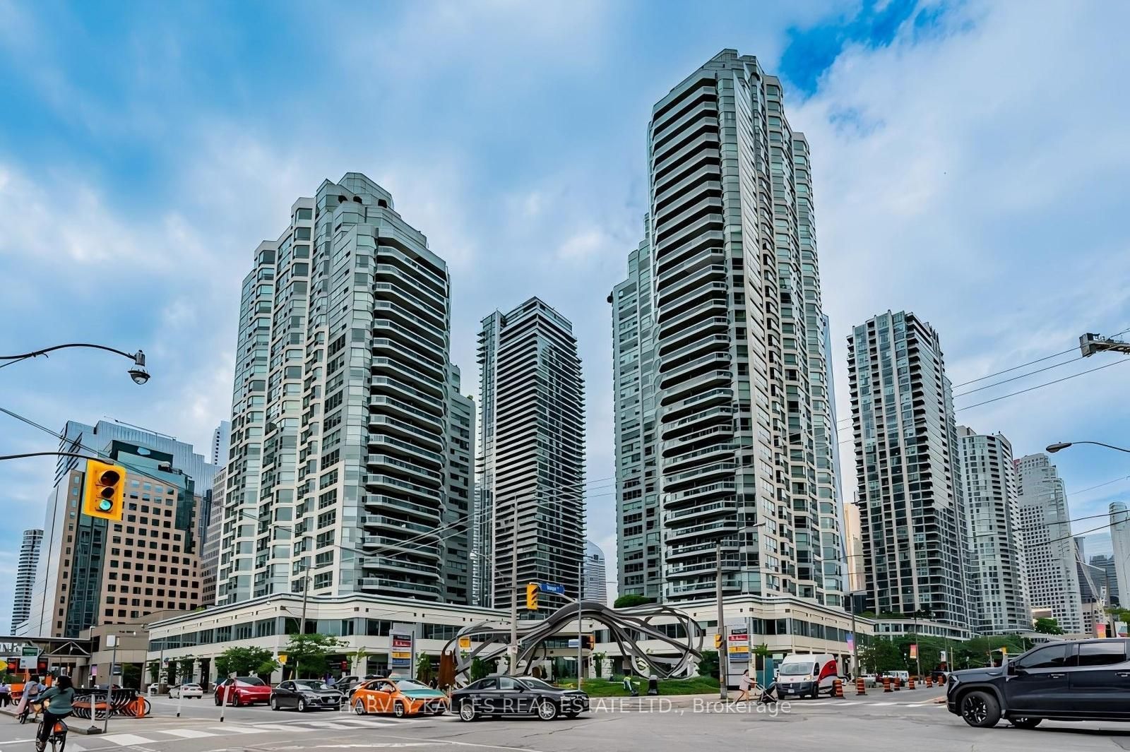 10 Yonge Street 705, Toronto, On M5j 1r4