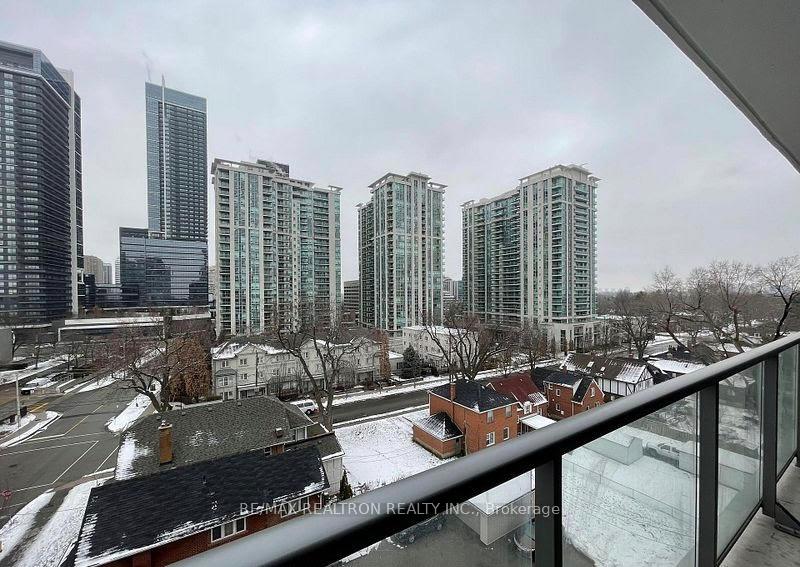28 Avondale Avenue 1102, Toronto, On M2n 0k2