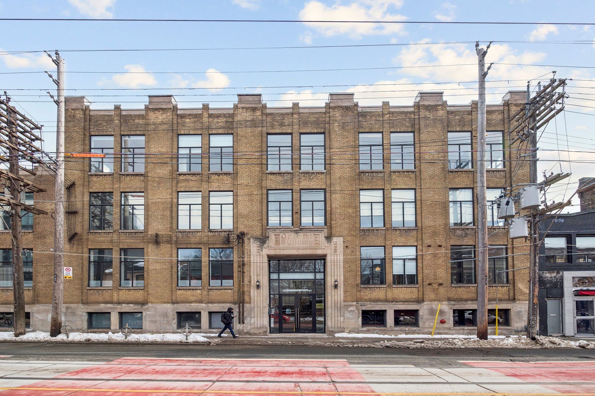 183 Bathurst Street 100, Toronto, On M5t 2r7