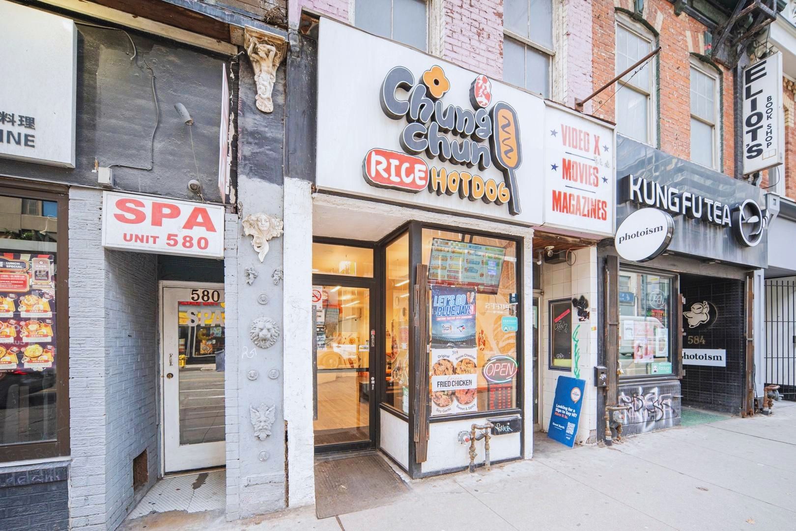 582 Yonge Street, Toronto, On M4y 1z3