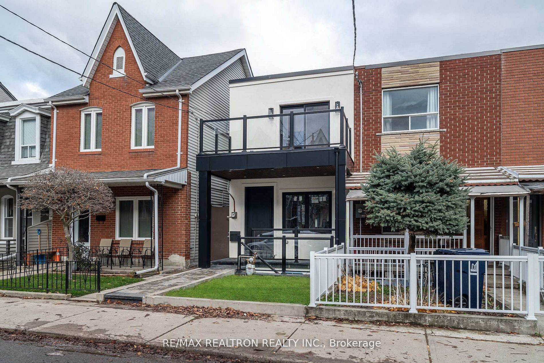 283 Euclid Avenue, Toronto, On M6j 2k1