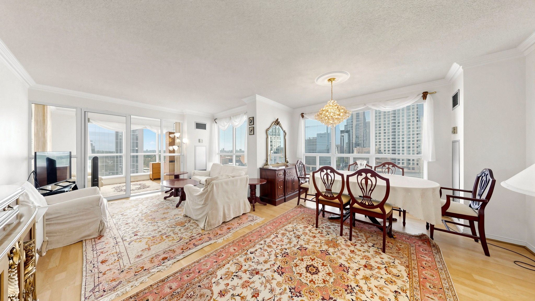 18 Hollywood Avenue 1707, Toronto, On M2n 6p5