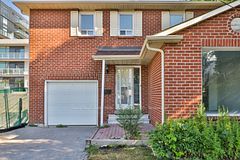 18 Dervock Crescent, Toronto, On M2k 1a7