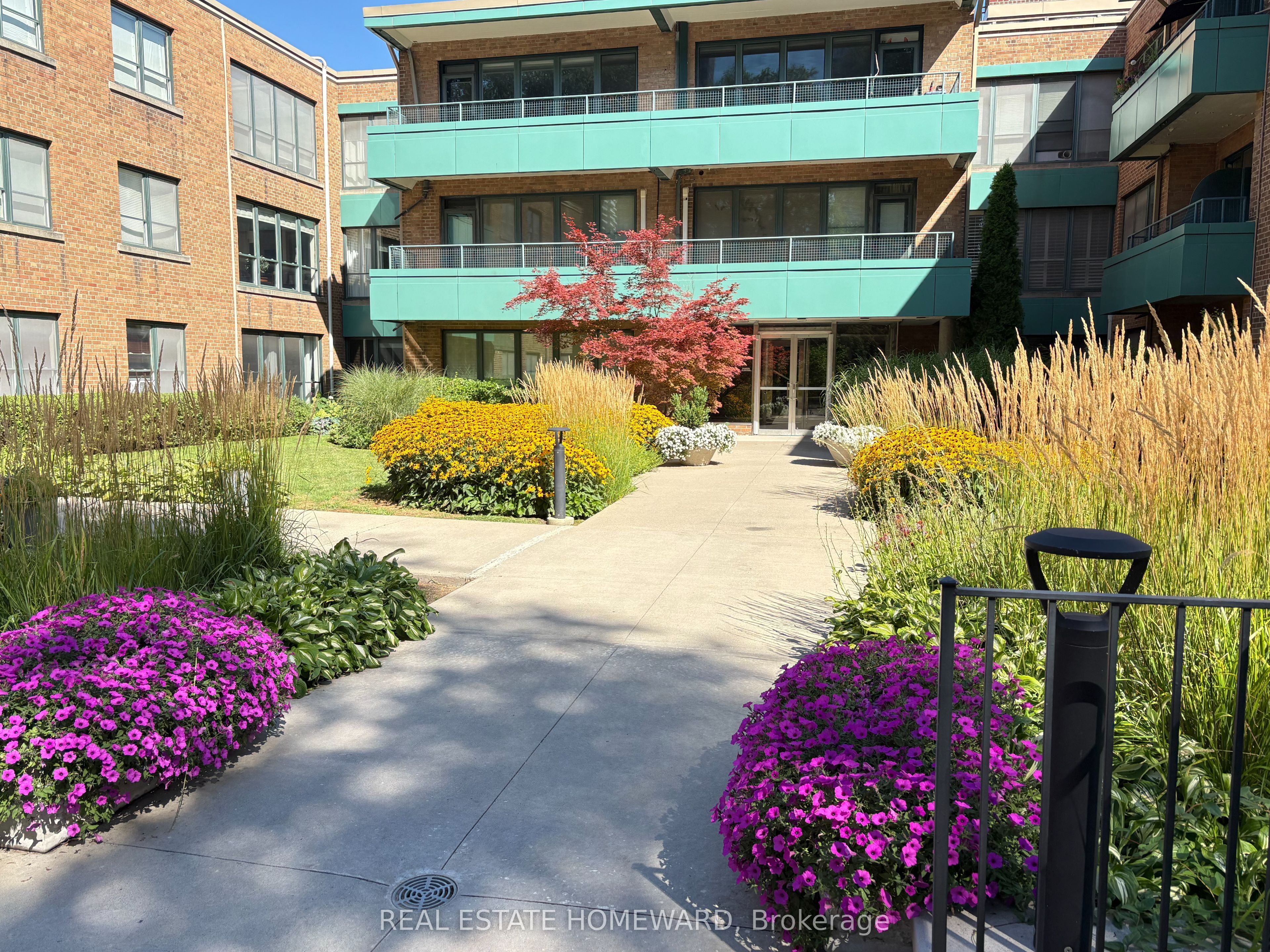 30 Elm Avenue 309, Toronto, On M4w 1n5