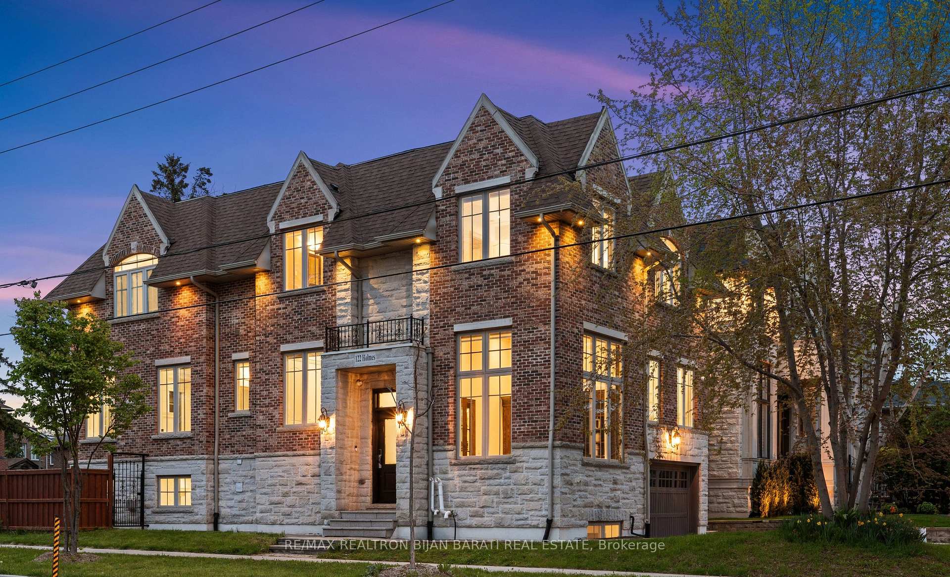 122 Holmes Avenue, Toronto, On M2n 4m6