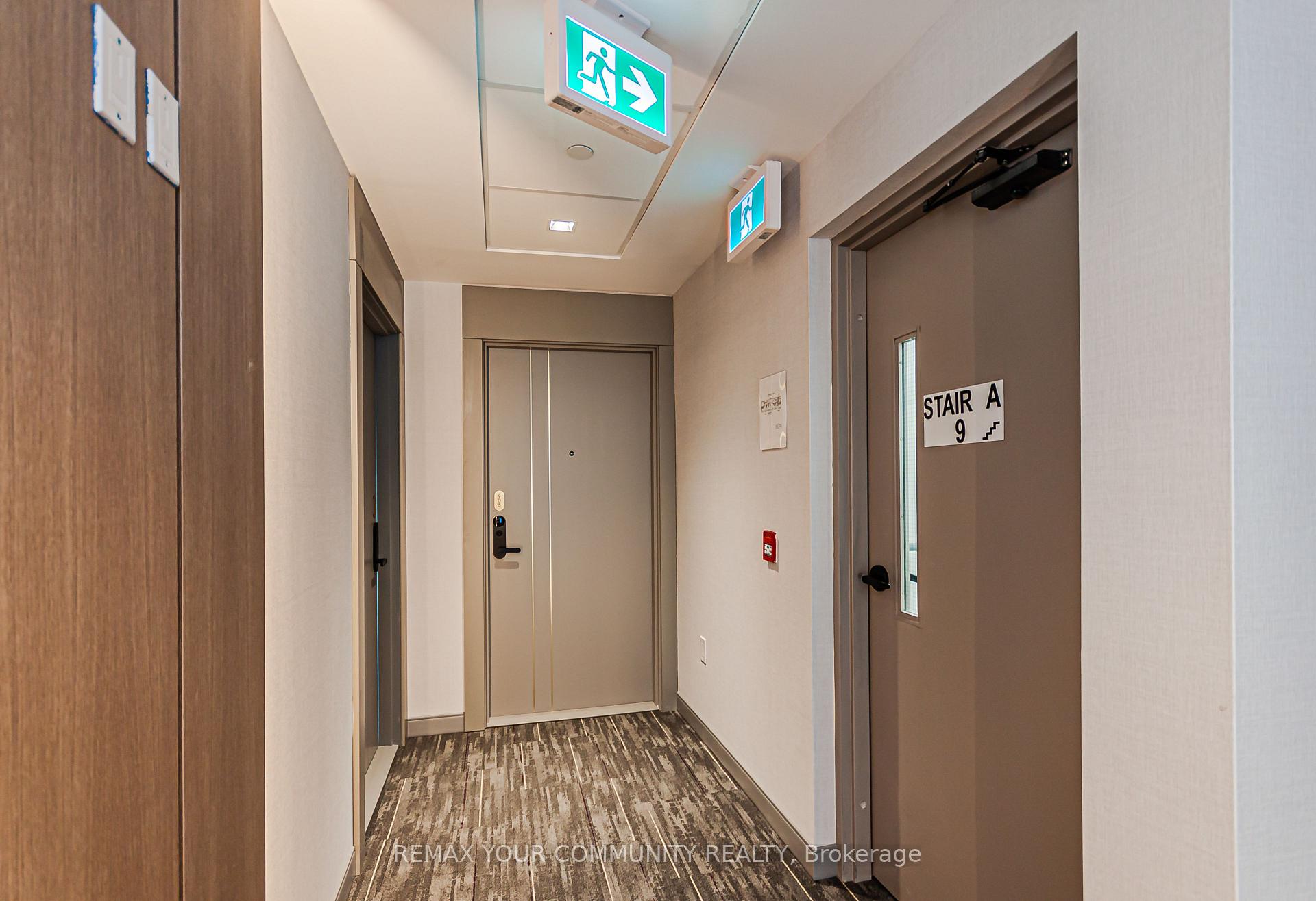 700 Sheppard Avenue W 905, Toronto, On M3h 0g5