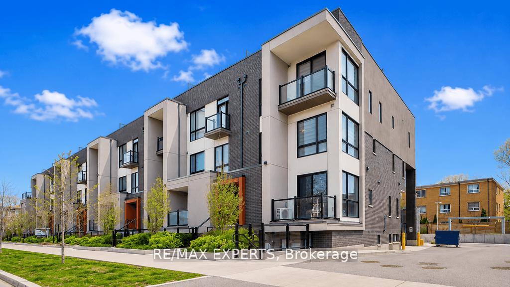 8 Marquette Avenue 7, Toronto, On M6a 0e1
