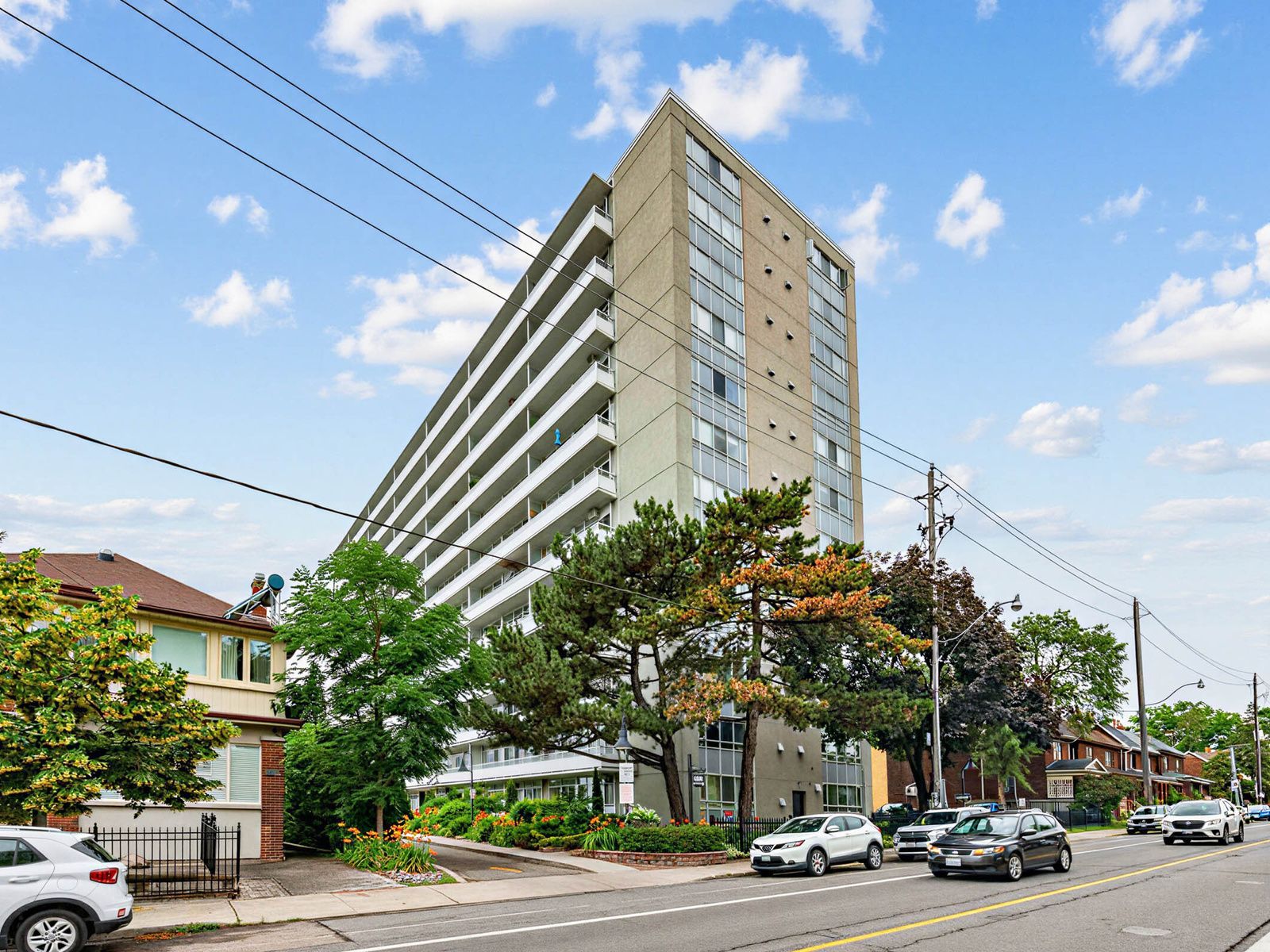 580 Christie Street 302, Toronto, On M6g 3e3