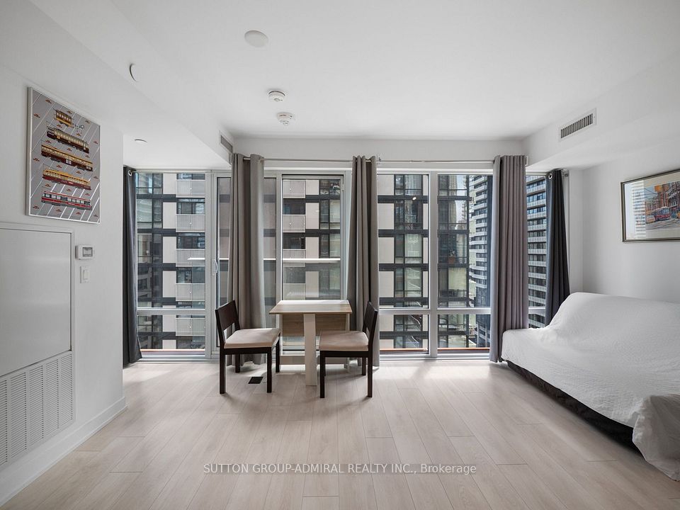 18 Maitland Terrace 1404, Toronto, On M4y 0h2