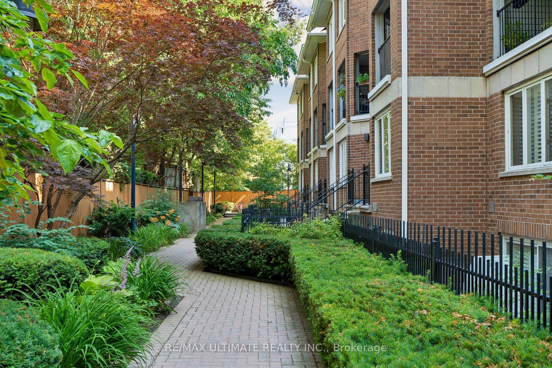 217 St. George Street 25, Toronto, On M5r 3s7