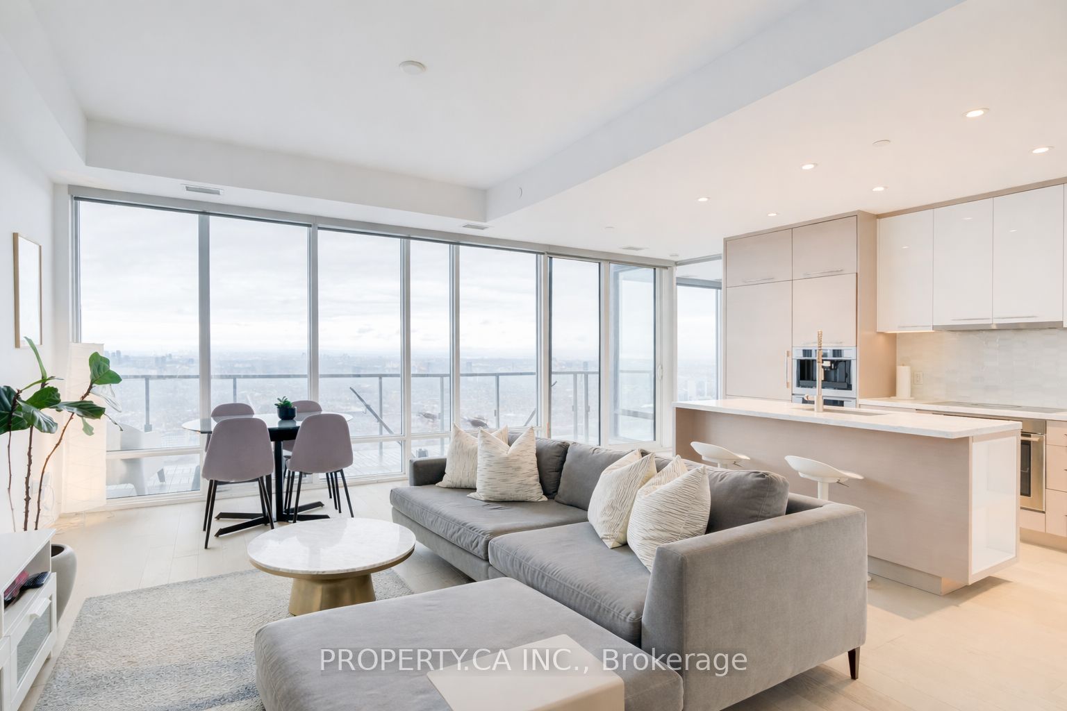488 University Avenue 3002, Toronto, On M5g 0c1