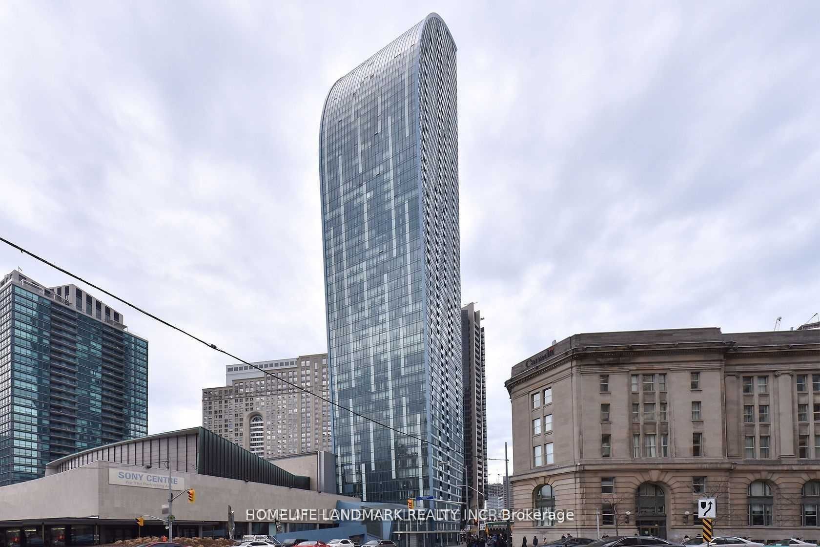 8 The Esplanade 3111, Toronto, On M5e 0a6