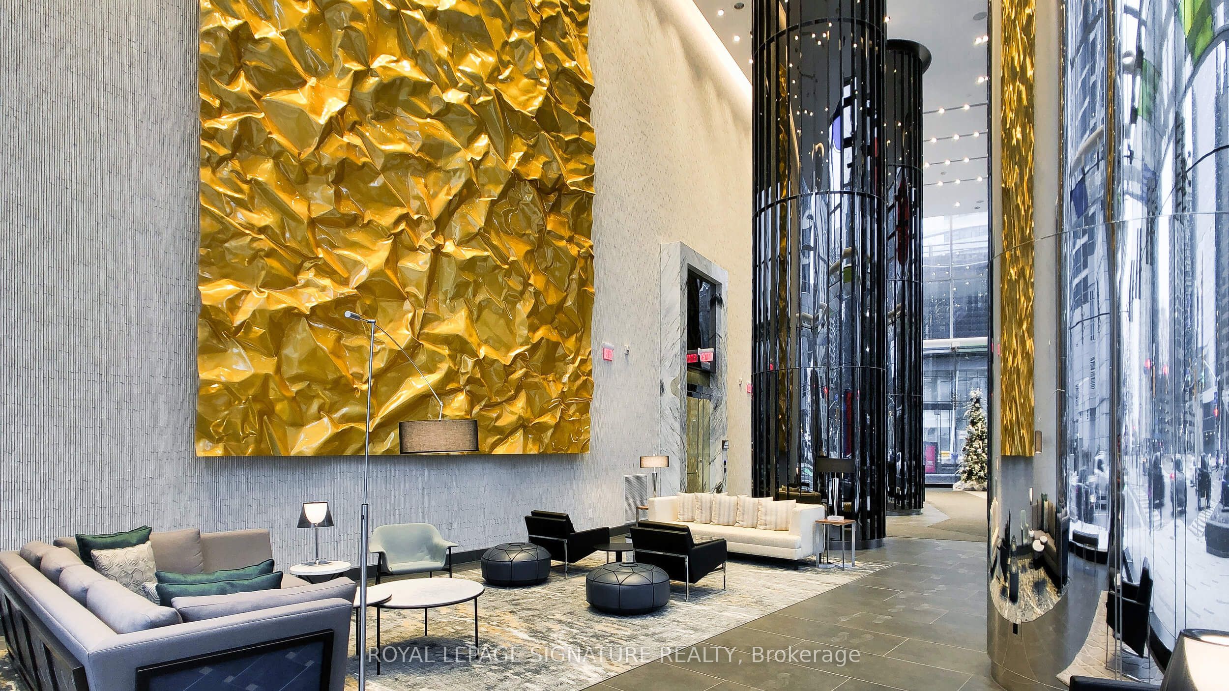 10 York Street 5601, Toronto, On M5j 2l9