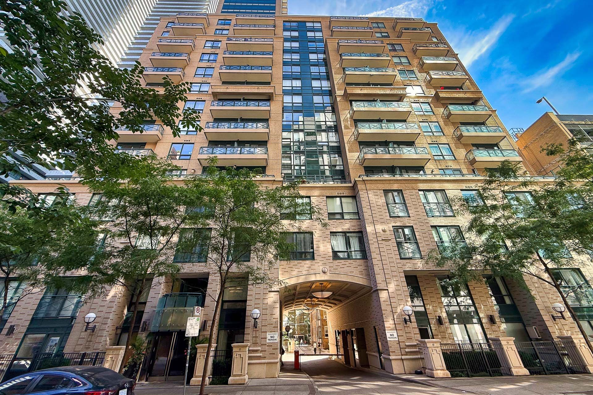 35 Hayden Street 1204, Toronto, On M4y 3c3