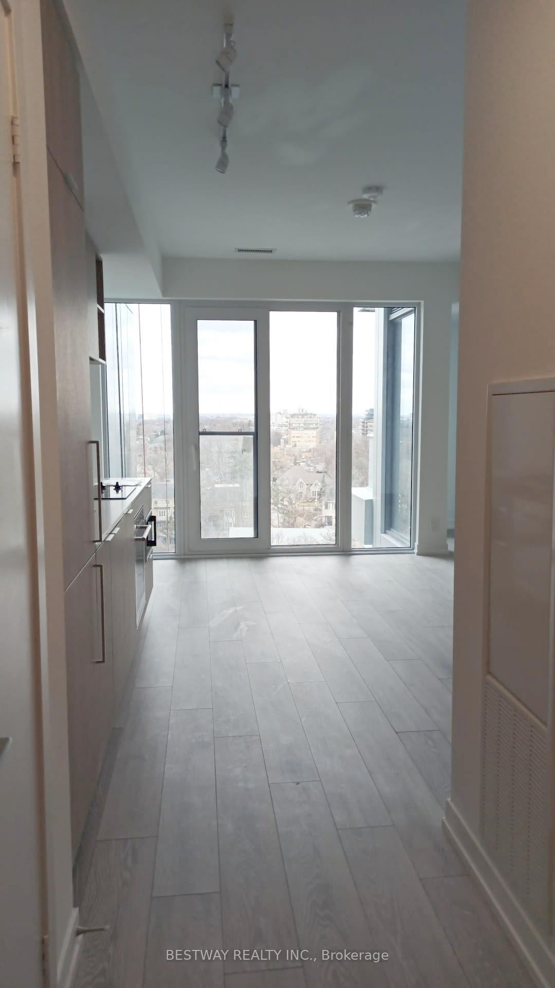 2020 Bathurst Street 1611, Toronto, On M5p 0a6