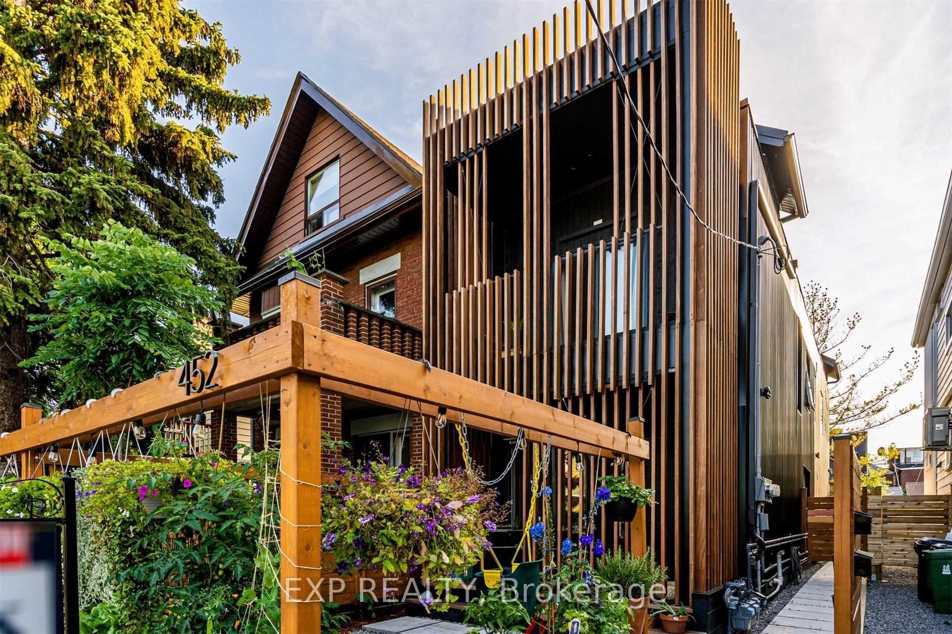 452 Montrose Avenue, Toronto, On M6g 3h1