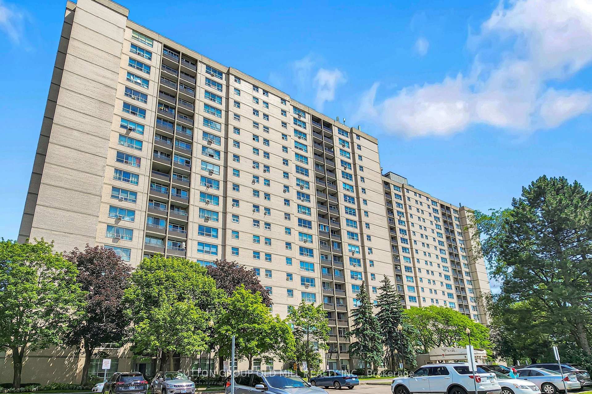 5 Parkway Forest Drive 1901, Toronto, On M2j 1l2