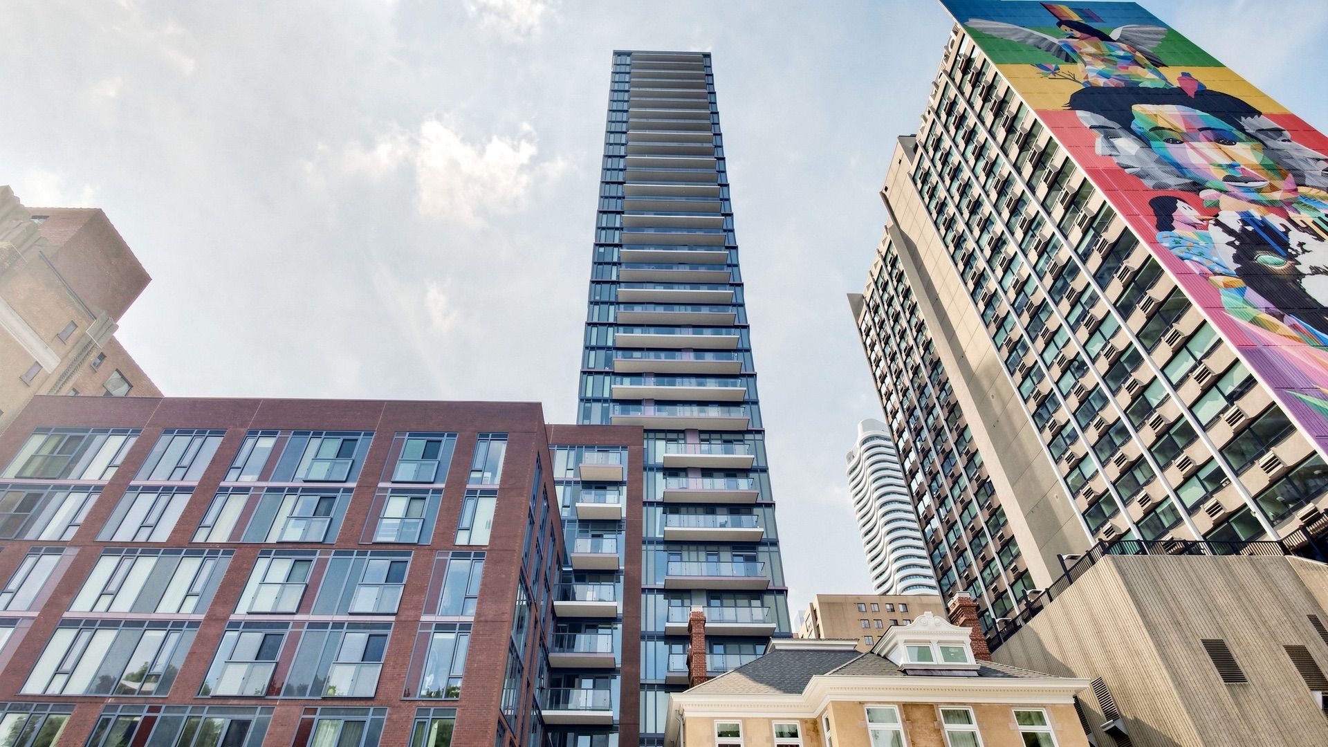 308 Jarvis Street 1812, Toronto, On M5b 0e3