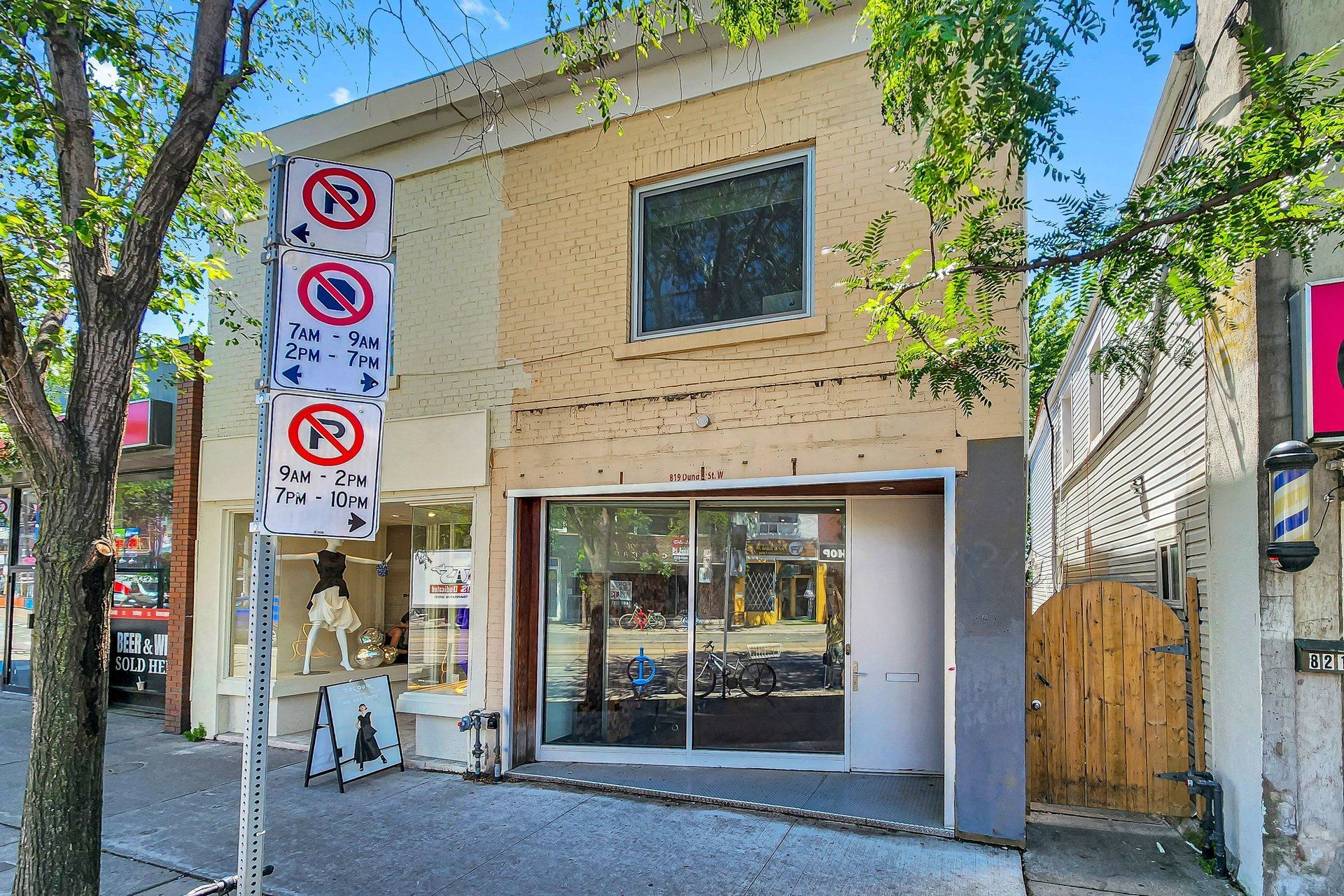 819 Dundas Street W, Toronto, On M6j 1v4