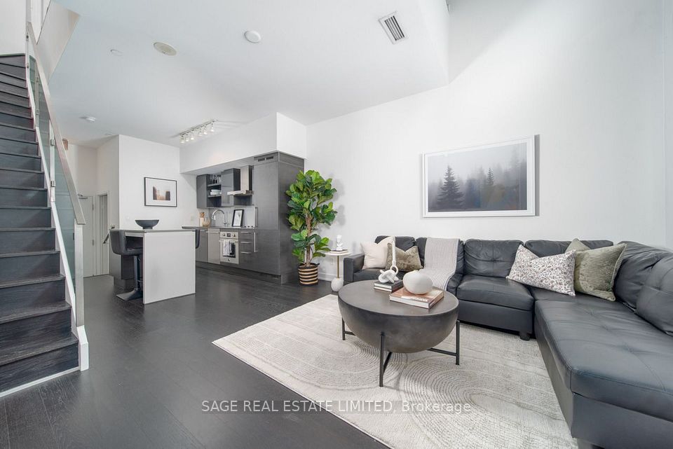 1030 King Street W 118, Toronto, On M6k 3n3