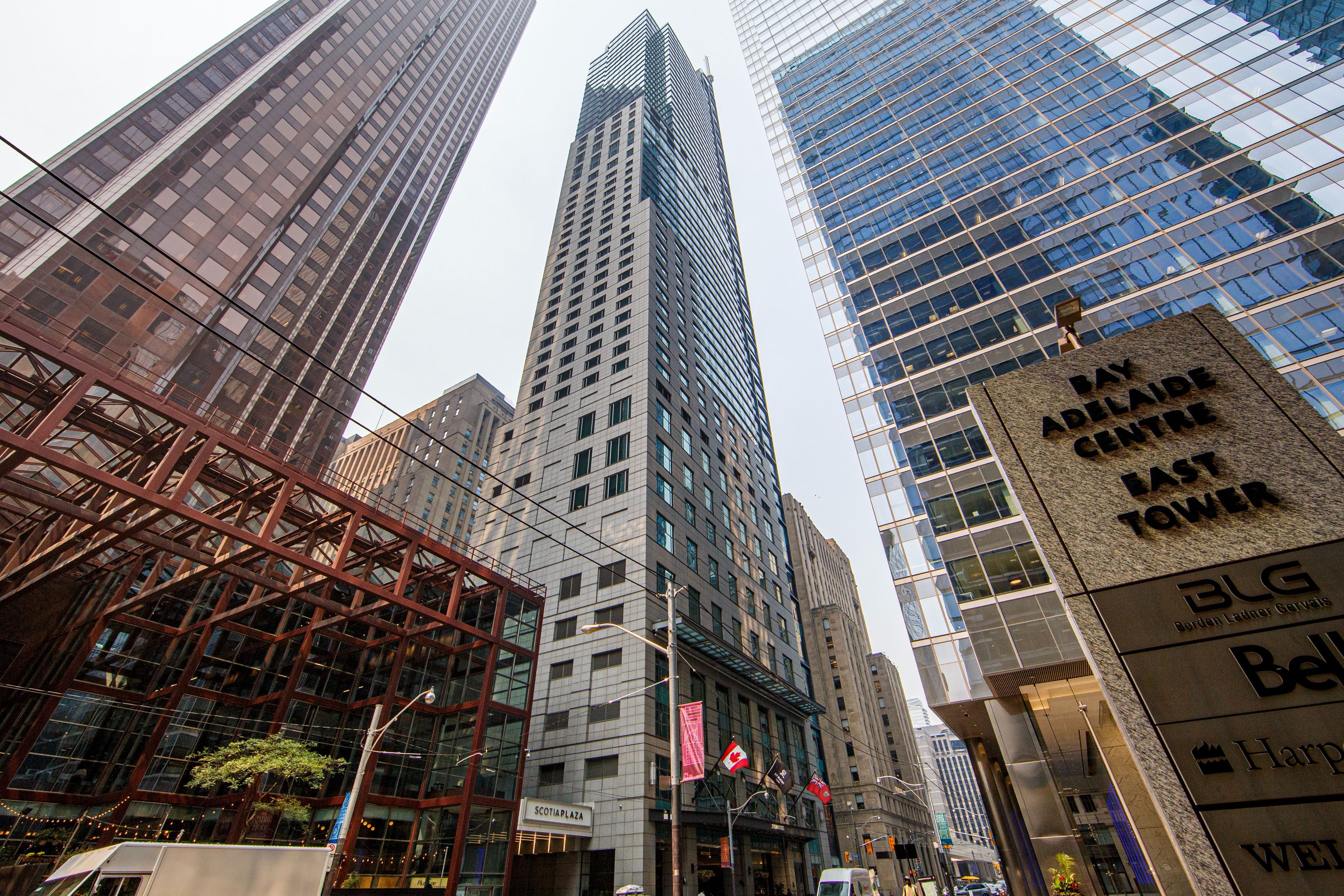 325 Bay Street 1905, Toronto, On M5h 4g3