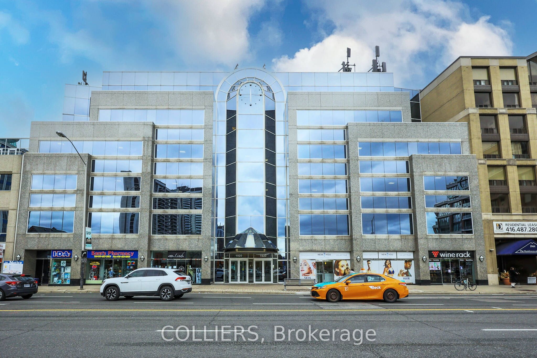 1920 Yonge Street 109, Toronto, On M4s 1z5