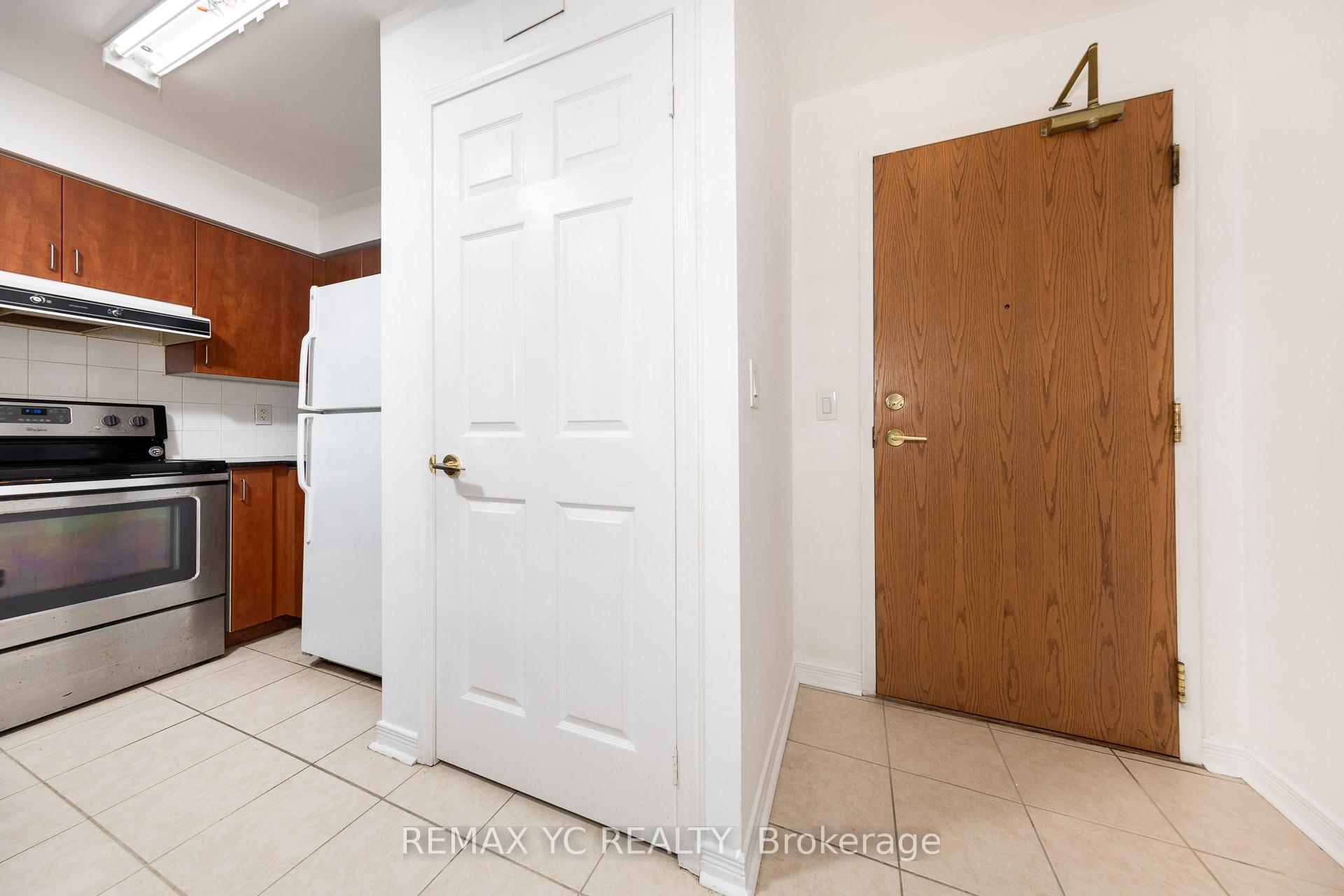 5500 Yonge Street 2410, Toronto, On M2n 7l1