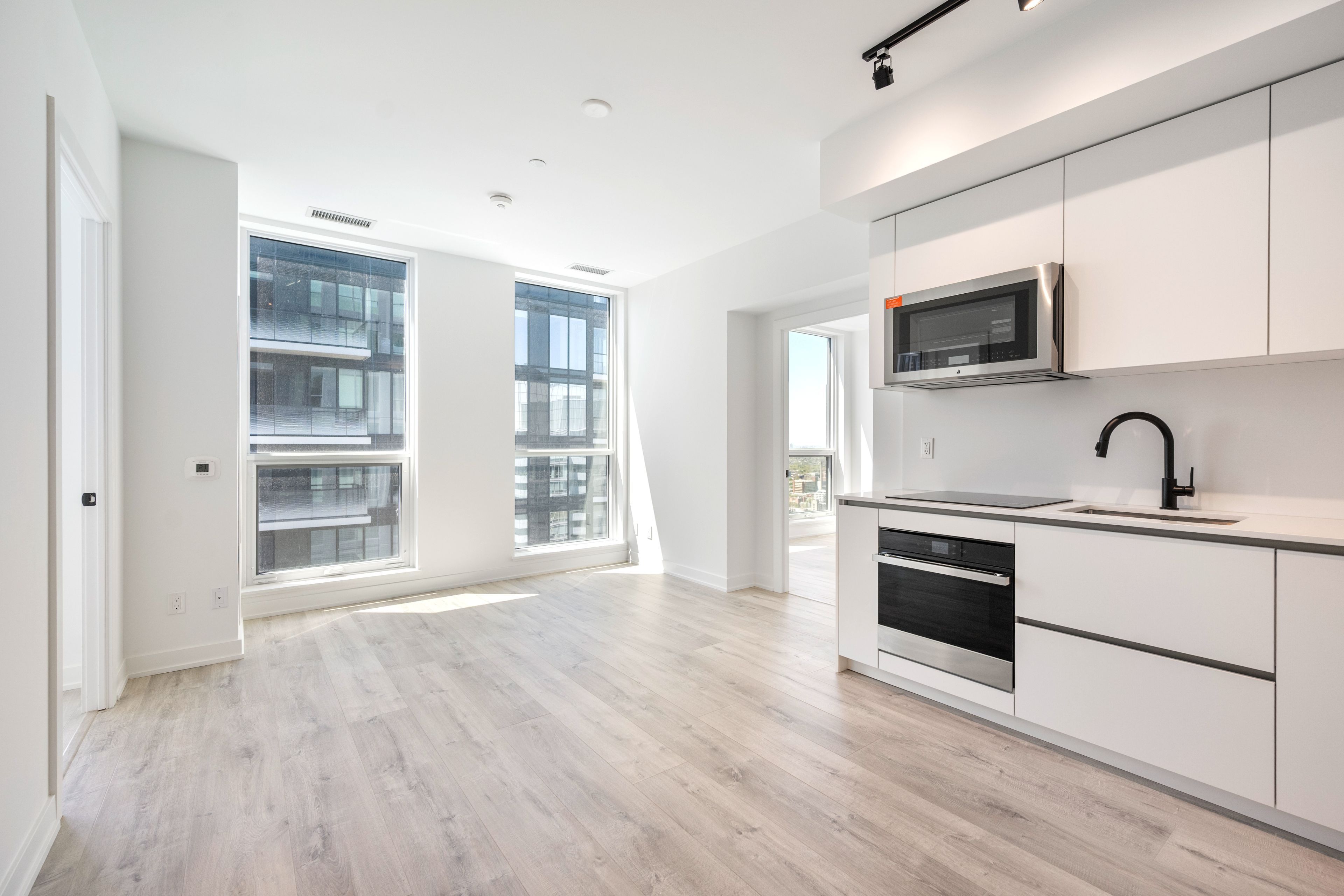 327 King Street W 4704, Toronto, On M5a 0y5