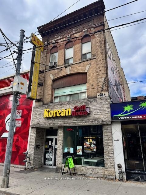 214 Queen Street W 3rd Floor, Toronto, On M5v 1z2