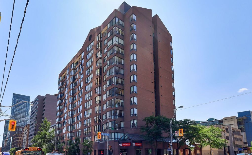 117 Gerrard Street E 609, Toronto, On M5b 2l4