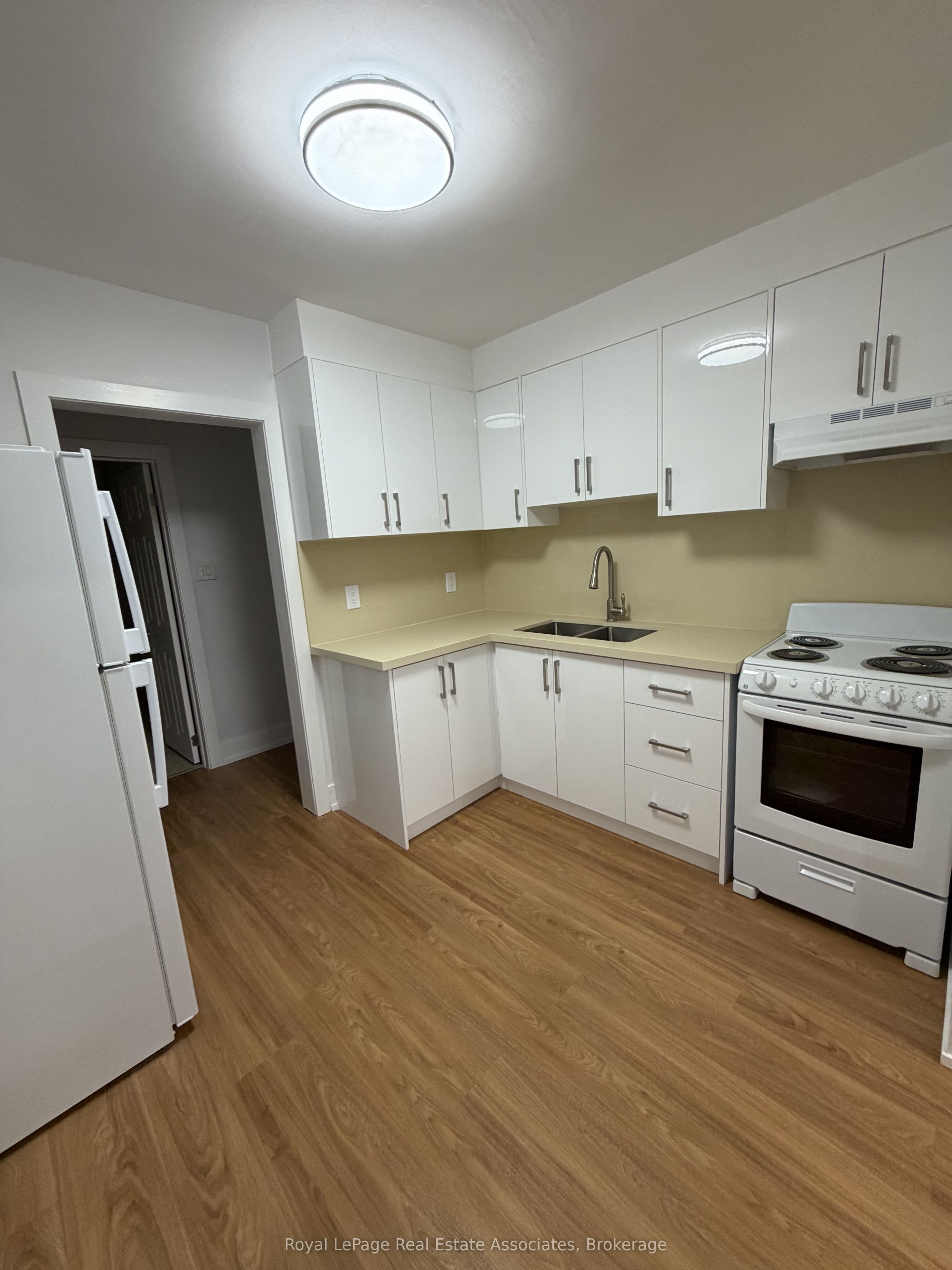 3877 Bathurst Street 1, Toronto, On M3h 3n4