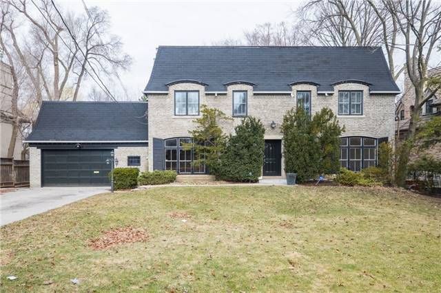 150 Sandringham Drive ., Toronto, On M3h 1e3