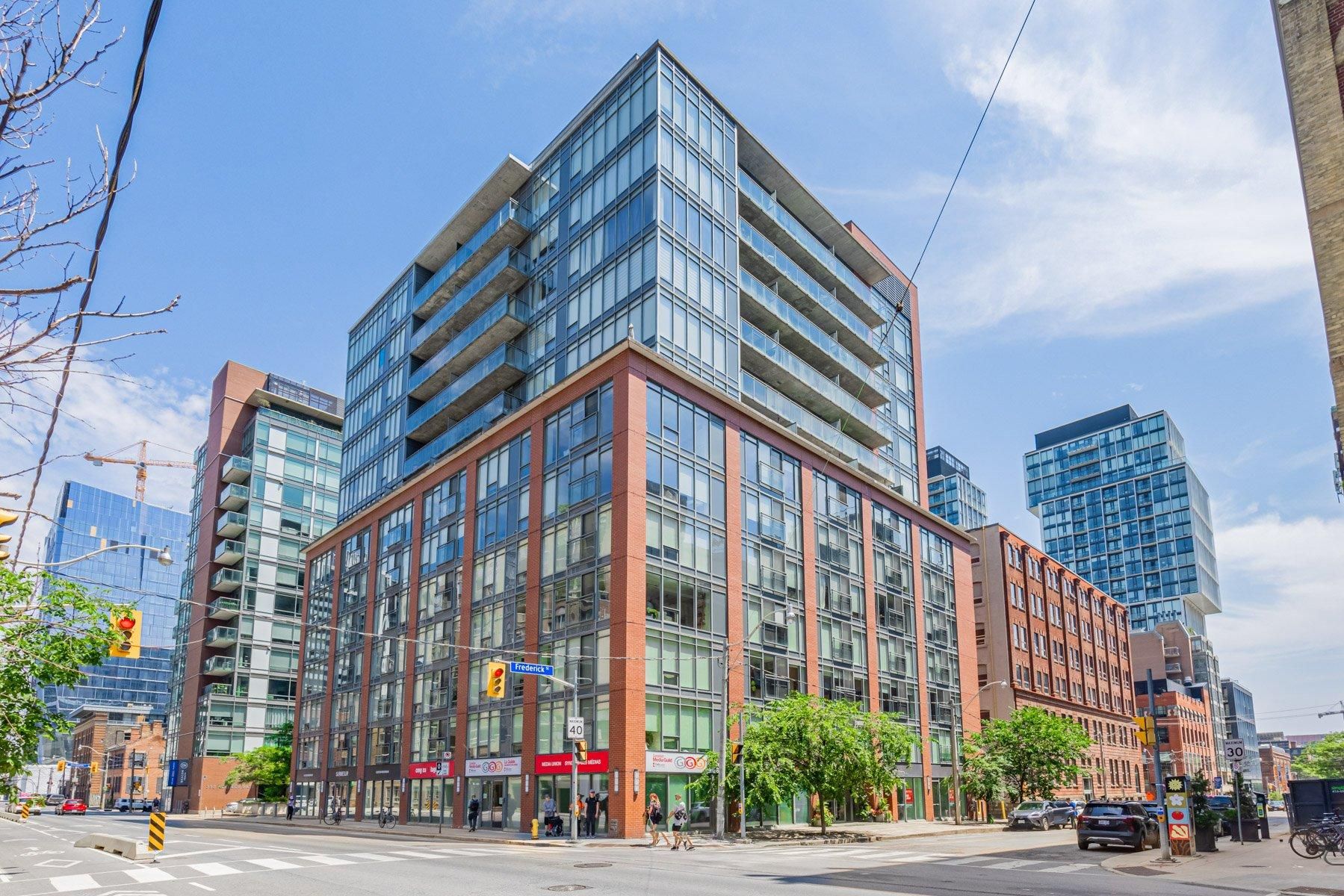205 Frederick Street 909, Toronto, On M5a 4v3