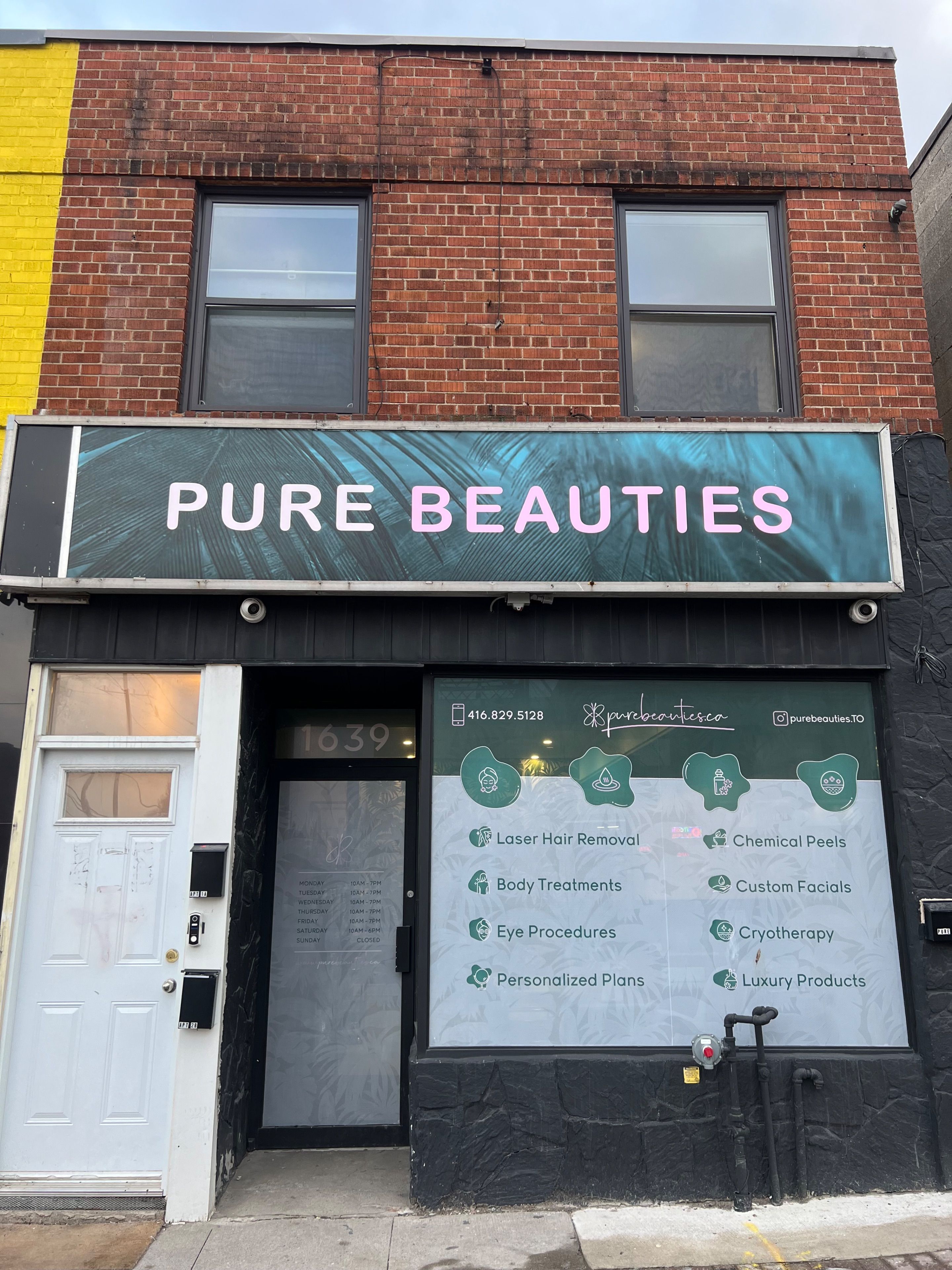 1639 Eglinton Avenue W Room 2, Toronto, On M6e 2h1