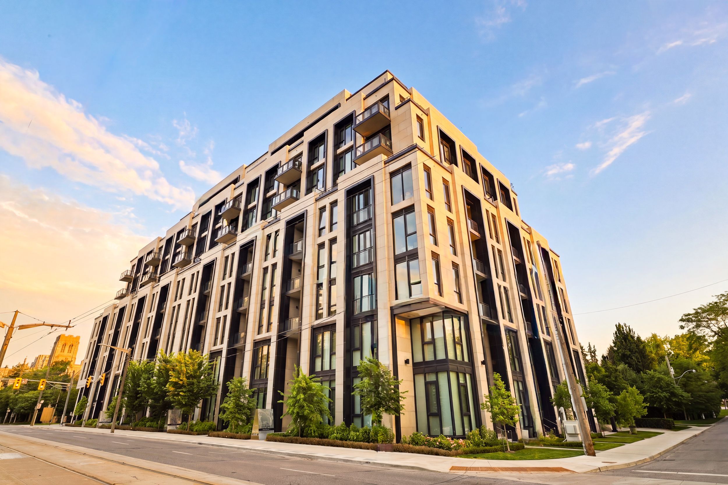 2 Forest Hill Road 313, Toronto, On M4v 2l3