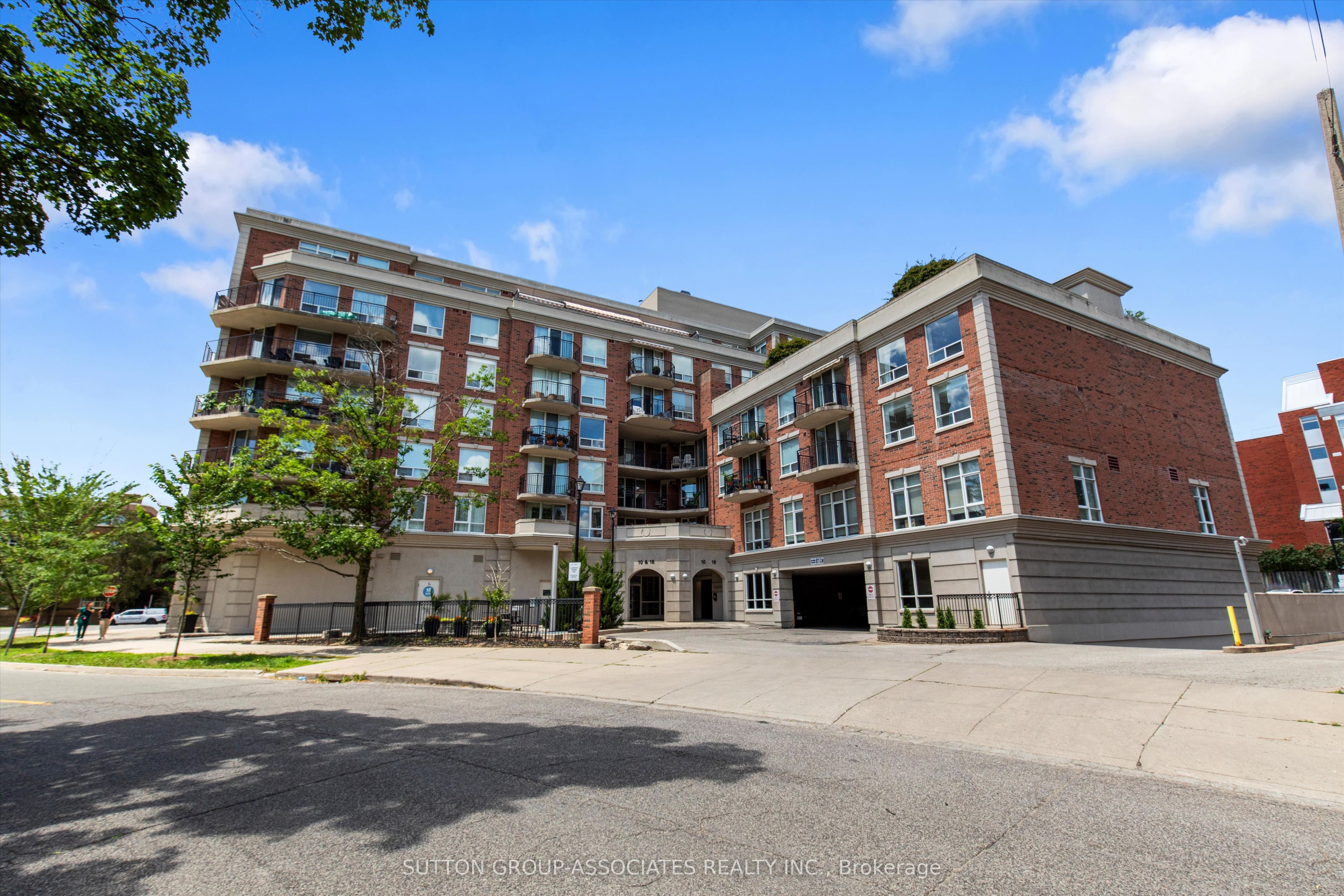 18 Wanless Avenue Ph6, Toronto, On M4n 3r9
