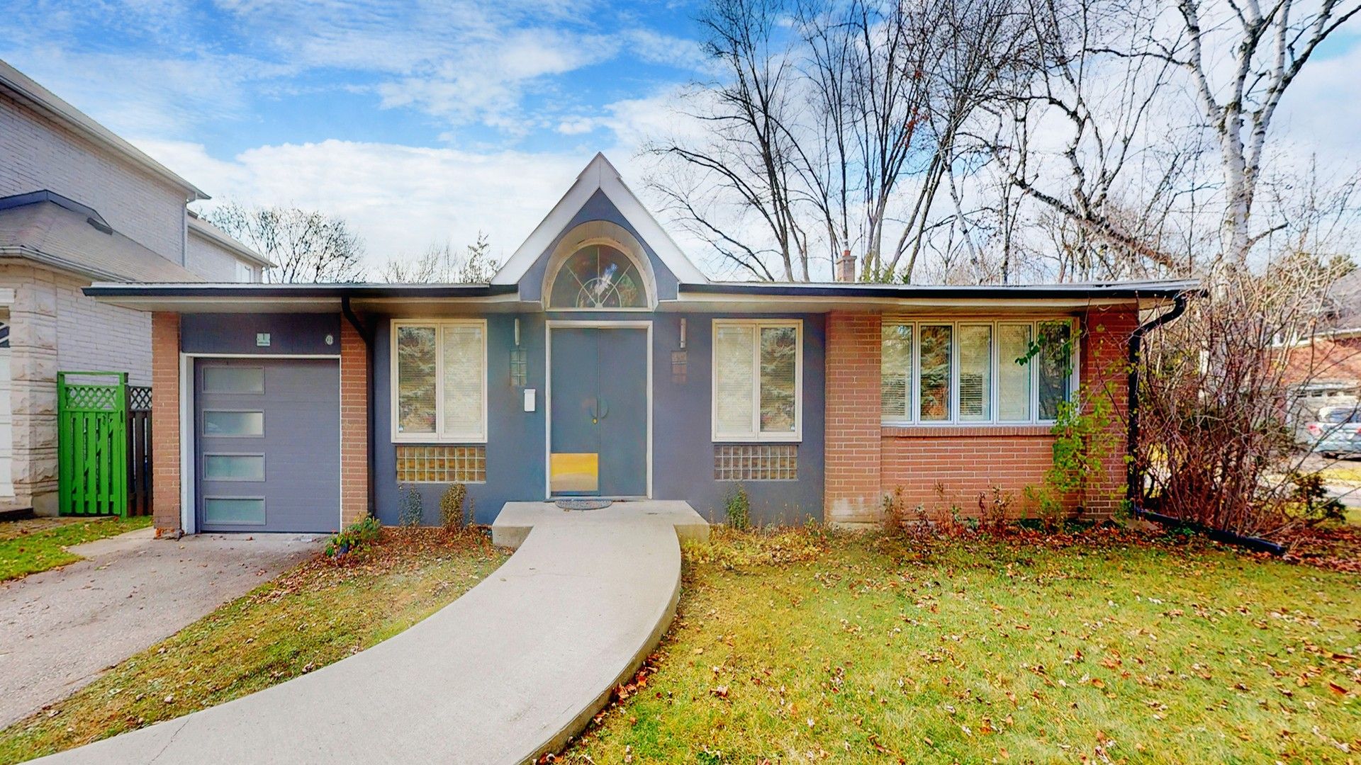 1 Malabar Place, Toronto, On M3b 1a4