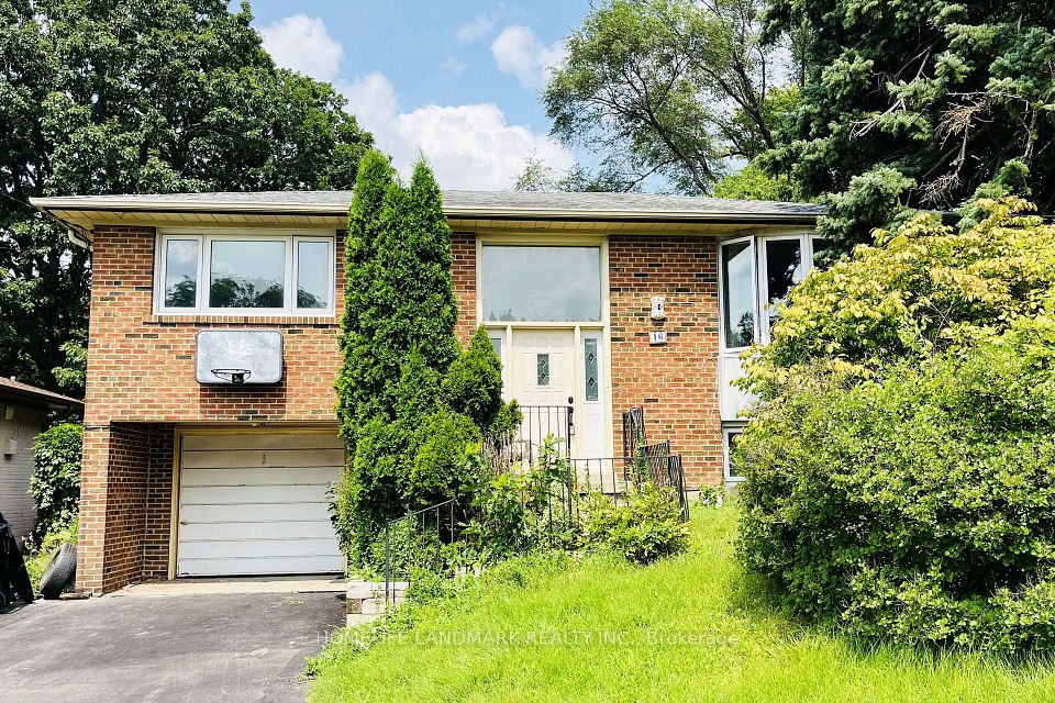 16 Lochinvar Crescent Main, Toronto, On M3a 3k1