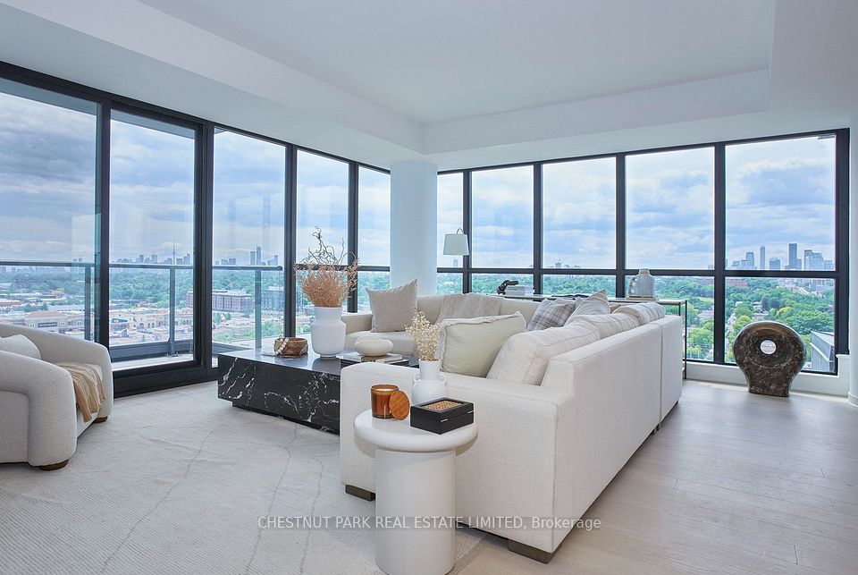 33 Frederick Todd Way 1602, Toronto, On M4g 0c9